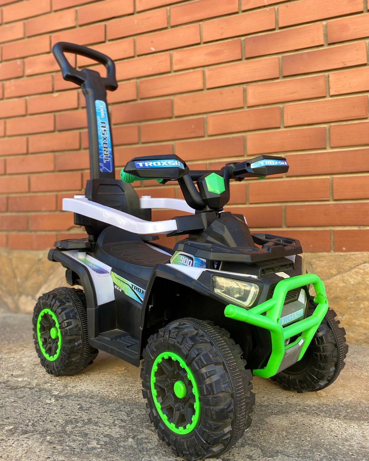 WhatsApp Image 2025-12-10 at 3.14.26 PM RIDE ON CAR,W/ BLUETOOTH - Imagen 1